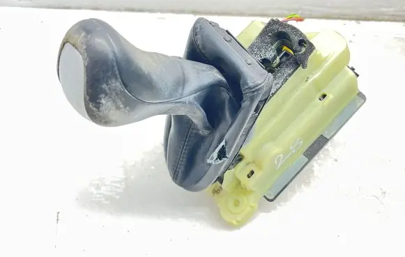 Mercedes-Benz E W211 Gear shifter/selector A2112673124