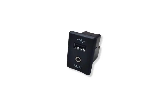 Nissan X-Trail T32 AUX in-socket connector 795405004