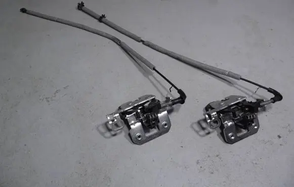 Mercedes-Benz CLS C218 AMG Seat back rest lock catch A2129200172