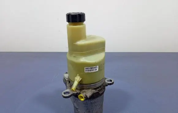 Volvo V50 Power steering pump 31329251