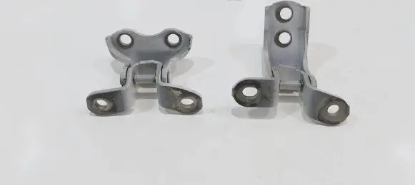 Toyota Verso Front door hinge set 