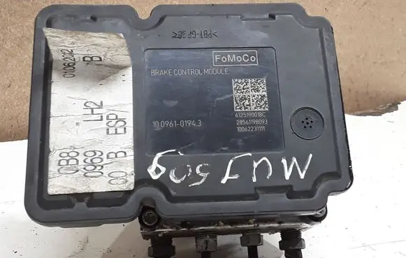 Ford Focus ABS Pump BV612C405AJ