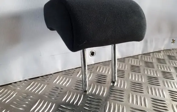 Nissan Juke I F15 Rear seat headrest 