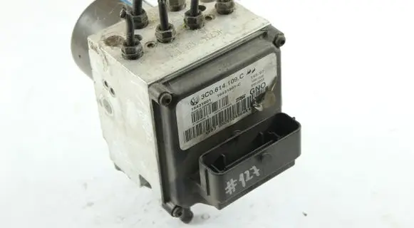 Volkswagen PASSAT B6 ABS Pump 3C0614109C