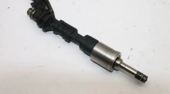 Ford Mondeo MK IV Fuel injector CJ5G9F593AA