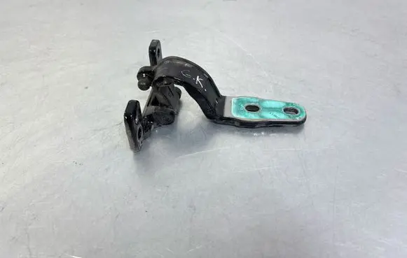 Mercedes-Benz E W213 Tailgate/trunk/boot hinge