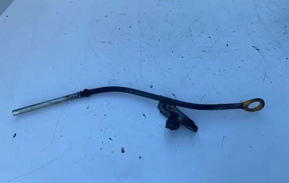 Toyota Avensis T220 Oil level dip stick 