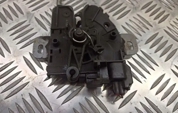 Ford Focus Engine bonnet/hood lock/latch loop/hook 