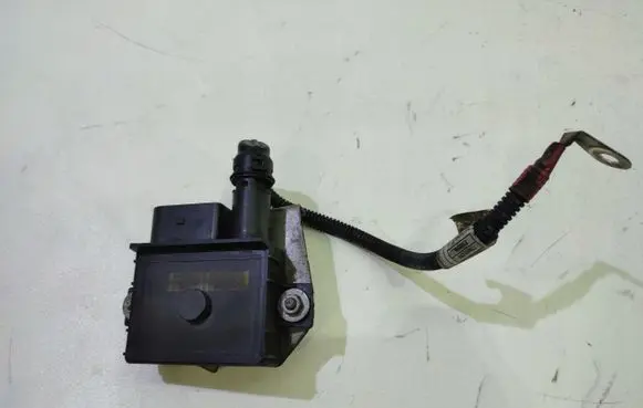 BMW X3 E83 Glow plug pre-heat relay 0004482417