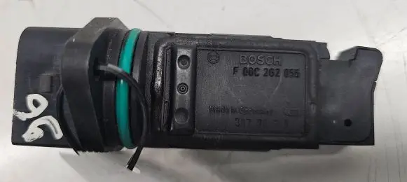 Audi A4 S4 B5 8D Mass air flow meter F00C262055
