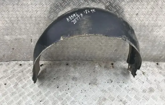 Volkswagen Jetta II Front wheel arch liner splash guards