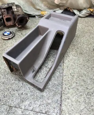 BMW 7 E32 Center console