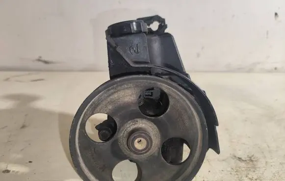 Peugeot 206 Power steering pump 9636868880 26079884 3142000