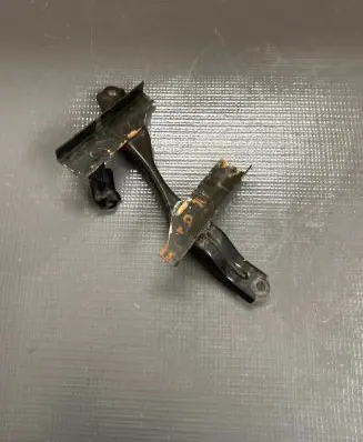 Toyota Avensis T270 Battery bracket 
