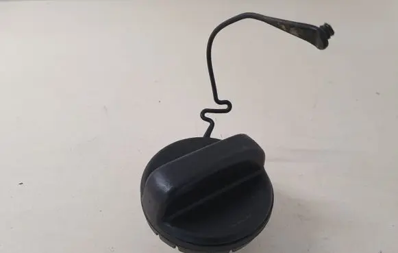 Lexus IS 220D-250-350 Fuel tank filler cap 