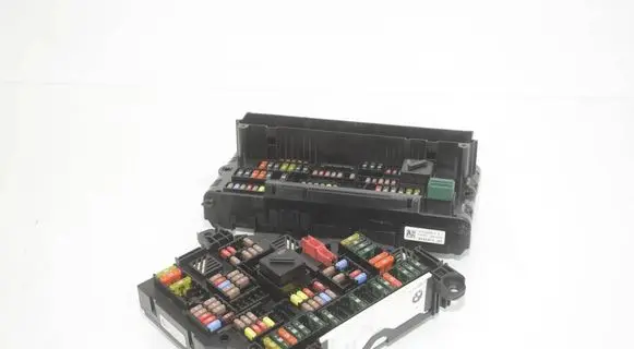 BMW 5 F10 F11 Fuse module 9252813 9252815 61149252813