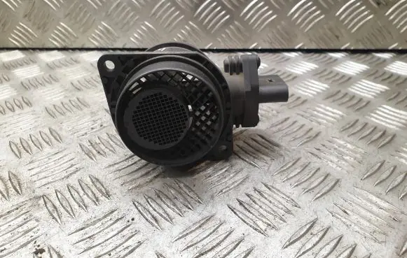 Volkswagen Golf IV Mass air flow meter 038906461C 0281002757