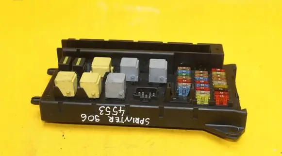 Mercedes-Benz Sprinter W906 Fuse box set A9065454001