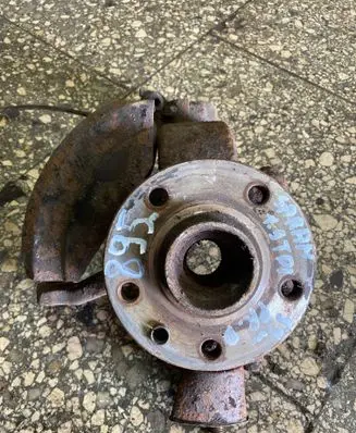 Volkswagen Sharan Front wheel hub