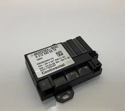Mercedes-Benz E W212 Fuel injection pump control unit/module A2124400314 5WK11555CBF A2215402162
