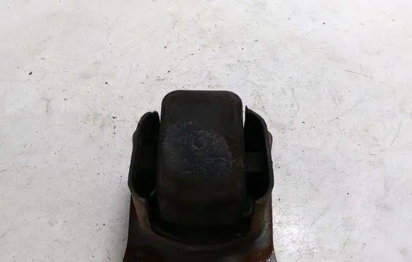 Toyota Prius (XW20) Tailgate/trunk/boot lid buffer 