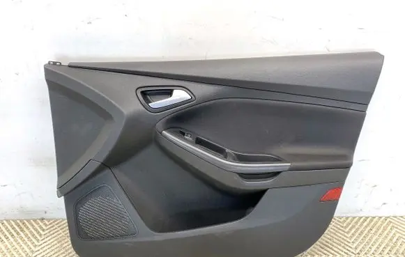 Ford Focus Front door card panel trim