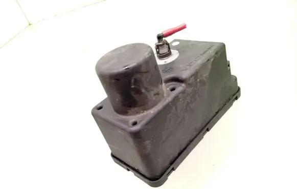 Volkswagen Golf III Central locking vacuum pump 1H0962257E