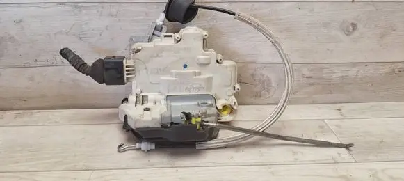 Audi A6 S6 C6 4F Front door lock 4F1837015A 4F1837015