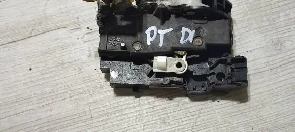 Dacia Duster Rear door lock