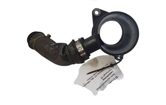 Ford Focus Air intake hose/pipe av616c784ad