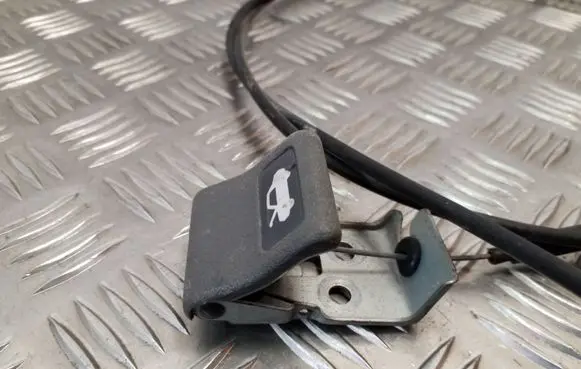 Subaru Legacy Engine bonnet (hood) release handle