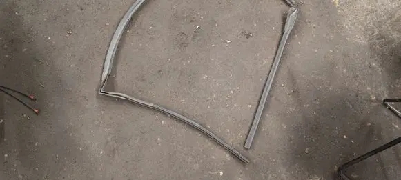 BMW X5 E53 Engine compartment rubber 