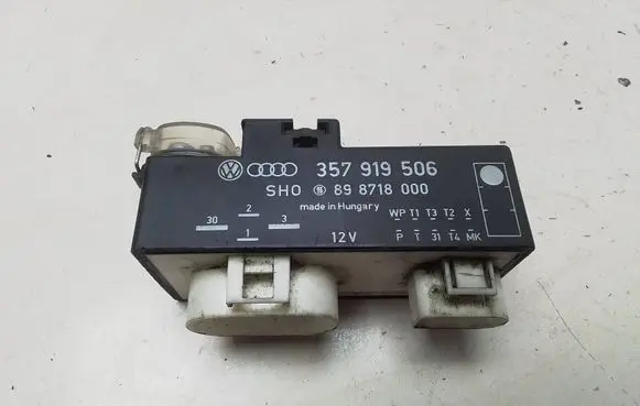 Volkswagen Golf IV Coolant fan relay 357919506 898718000