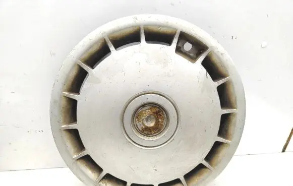 BMW 5 E28 R15 wheel hub/cap/trim 36131129843 1129843