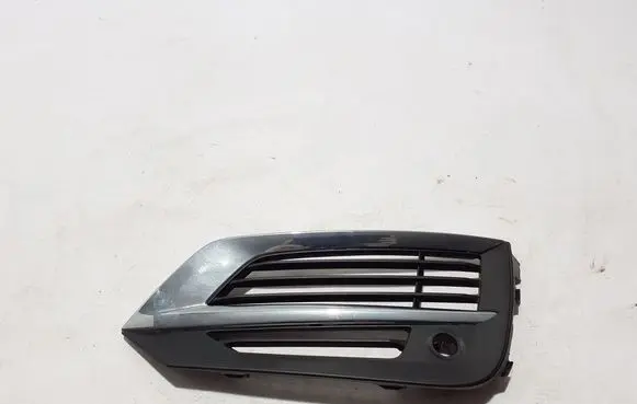 Volvo XC60 Front bumper lower grill 31449215