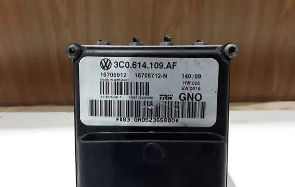 Volkswagen PASSAT CC ABS Pump 3C0614109AF