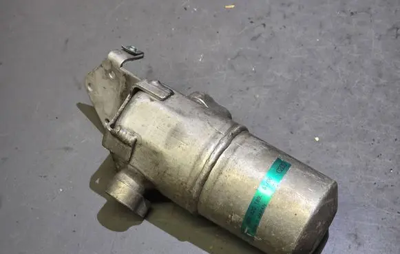 Audi A8 S8 D3 4E Air conditioning (A/C) air dryer 4E0820189L