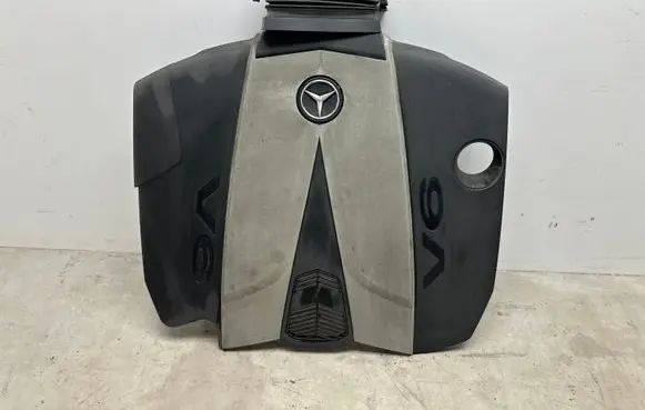 Mercedes-Benz C W204 Engine cover (trim) A6420105967