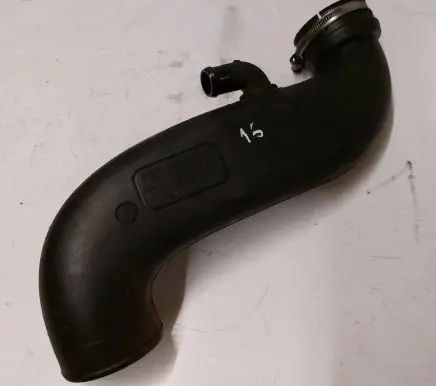 Opel Vectra C Air intake hose/pipe 55352724