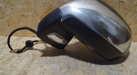 Peugeot 5008 Front door electric wing mirror