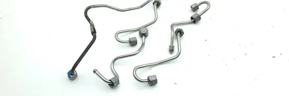 Opel Vivaro Fuel injector supply line/pipe 