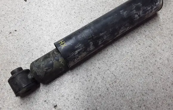 Opel Omega B1 Rear shock absorber/damper 90223732