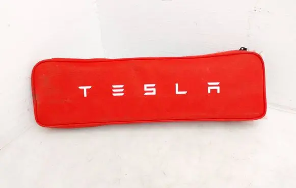 Tesla Model 3 First aid kit P147507600C