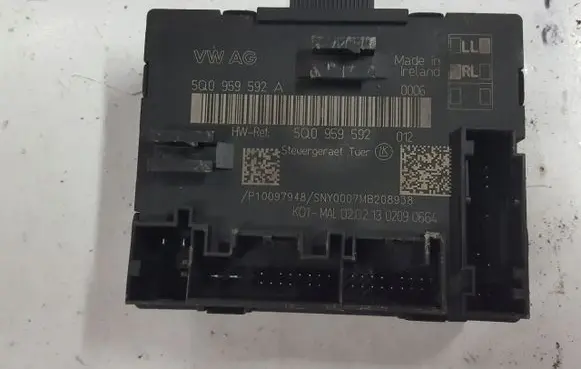 Audi A3 S3 8V Door control unit/module 5Q0959592A