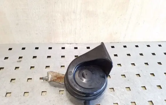 BMW X3 E83 Horn signal E9703881157 024148
