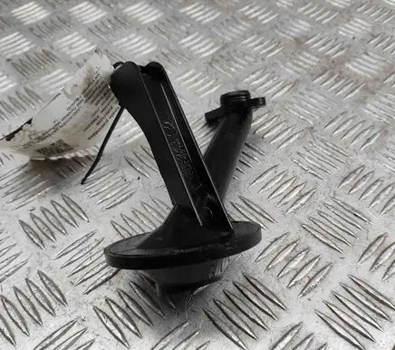 Land Rover Defender Oil sump strainer pipe LSP100640