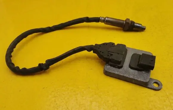 Mercedes-Benz GLC C253 Lambda probe sensor A0009058411