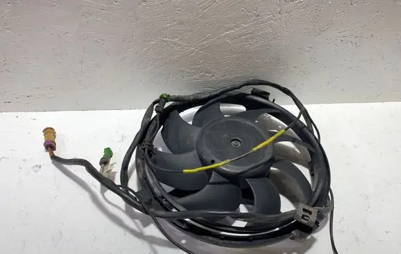 Audi A4 S4 B5 8D Electric radiator cooling fan 4B0959455