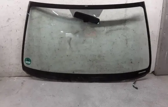 Lexus IS 220D-250-350 Front windscreen/windshield window 