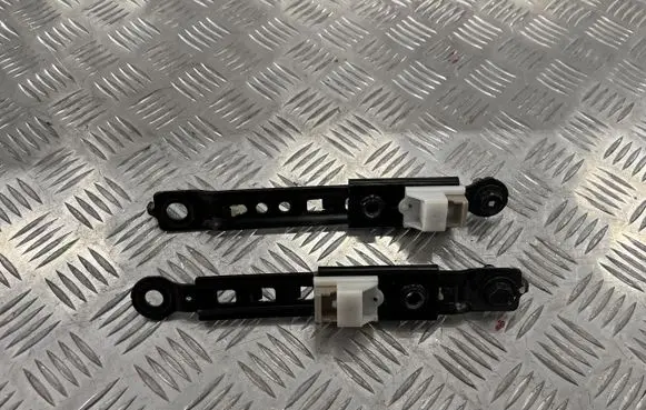 KIA Ceed Seat belt adjustment rail PU15118